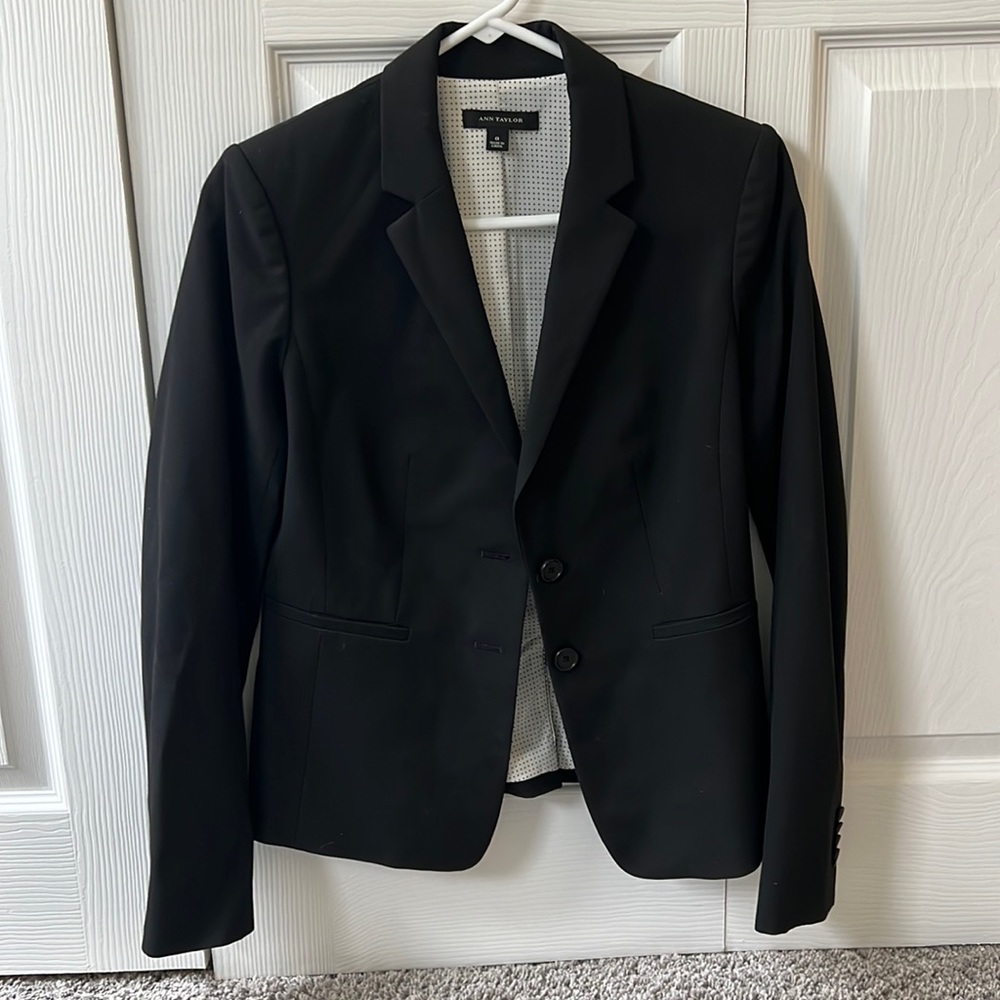 Ann Taylor Black Suit Jacket / Blazer - Size 0